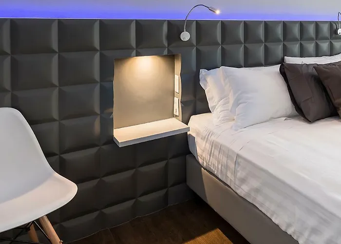 Affittacamere Z-archsuites 4*
